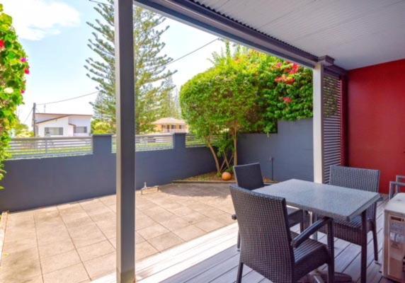 Adrift Apartments Yamba Exterior photo